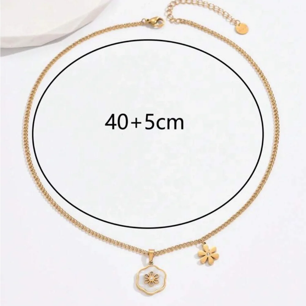 N/A elegant gold